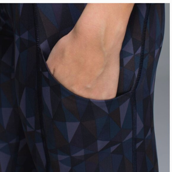 Lululemon Speed Tight II Stained Glass‎ Love Nightfall Black size 2 - Picture 2 of 9